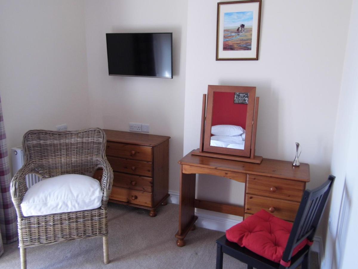 Victoria Bed & Breakfast Bacton  Bagian luar foto